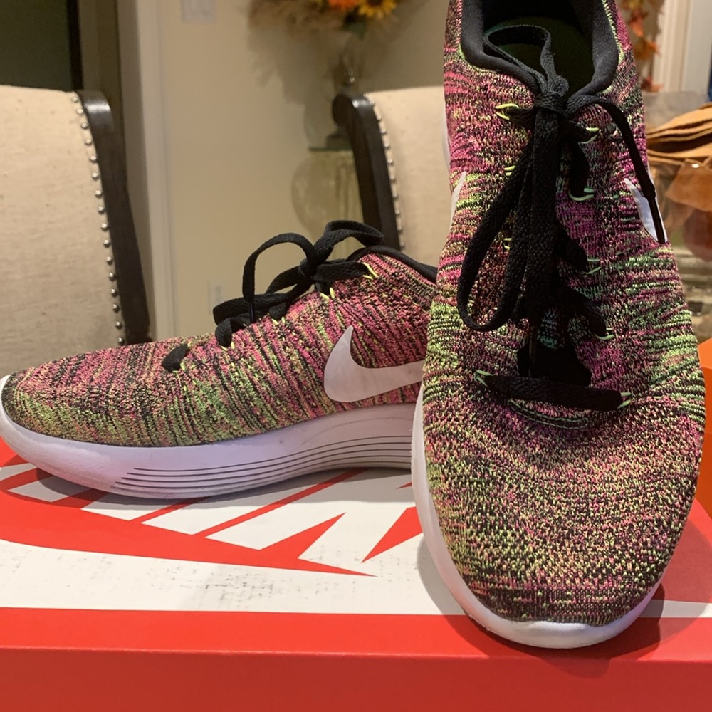Nike LunarEpic Low Flyknit Unlimited Running Shoe size 11